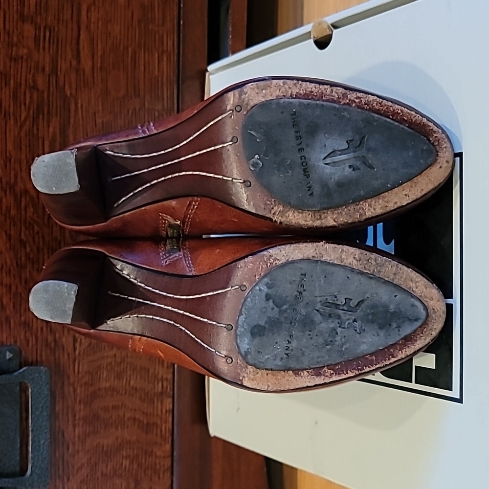Frye Miranda Stud Bootie size 7.5 M Whiskey brown - Picture 3 of 6